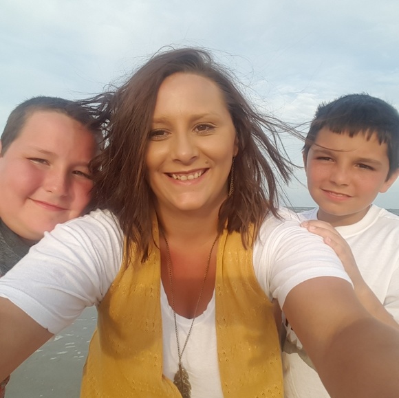 Meet your Posher, Katina - Picture 3 of 8